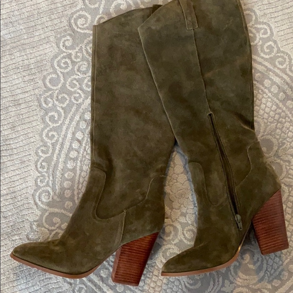 Crown Vintage Olive Green Boots